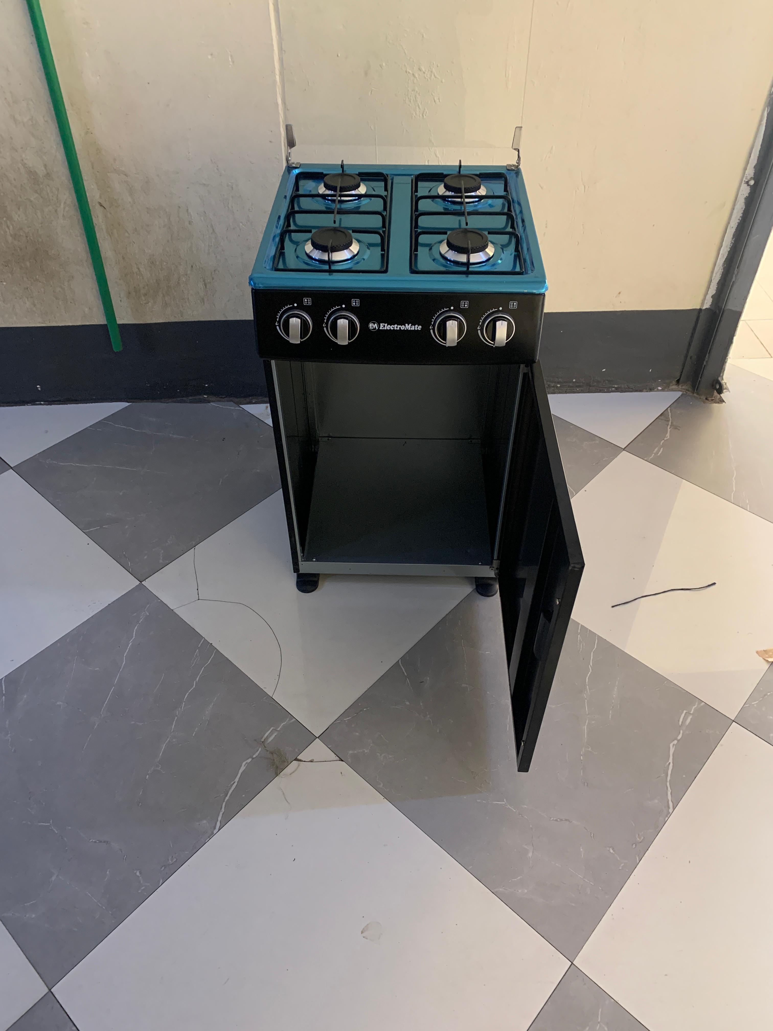 50*55 Electromate full gas standing cooker with gas compatiment